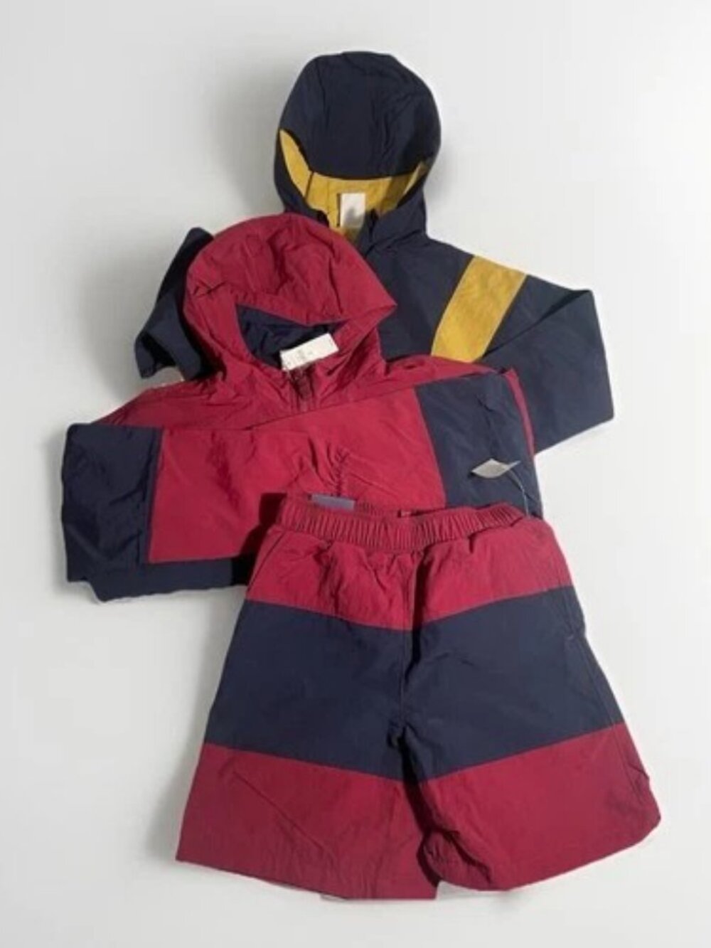 NWT GAP 3PC Outerwear Set - Boys Small (6-7) - 2 Anorak Hoodies + Shorts